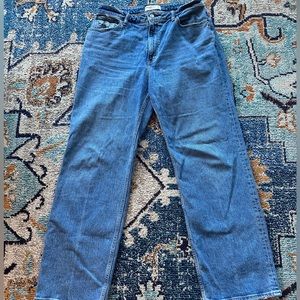 Abercrombie 90s Relaxed Jean High Rise Curve Love